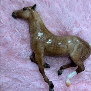 Glossy Dapple Brown Breyer horse - Santino gambler’s choice NO STAND
